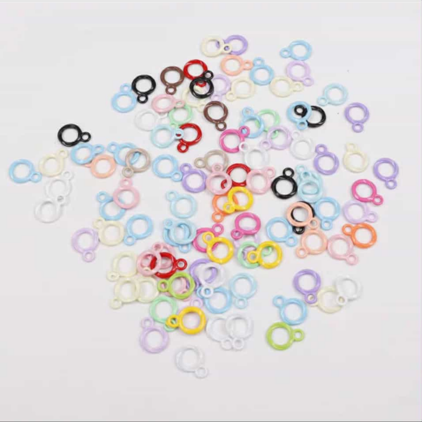 Twisted closed ring with loop