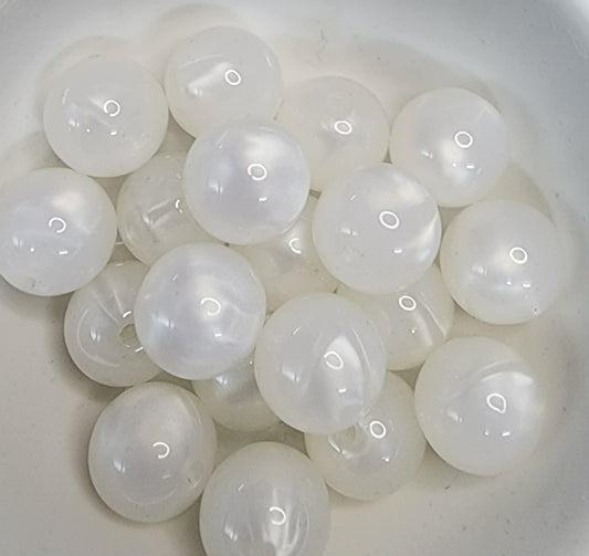 Mother of Pearl White Cats Eye- 16mm